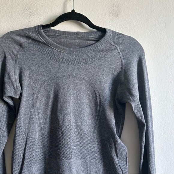 Lululemon Sz 6  Swiftly Tech Long Sleeve Grey Crew Shirt - Picture 7 of 9